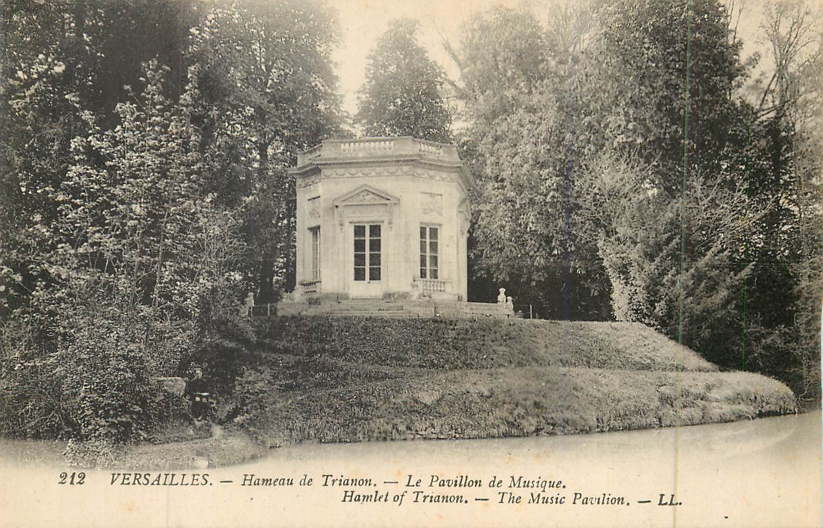 CPA 212 versailles hameau de trianon le pavillon de musique