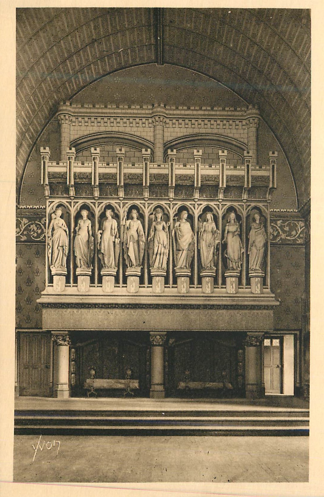 Cheminée de la Salle des Preux — Château de Pierrefonds (Oise) — Éditions d'Art YVON