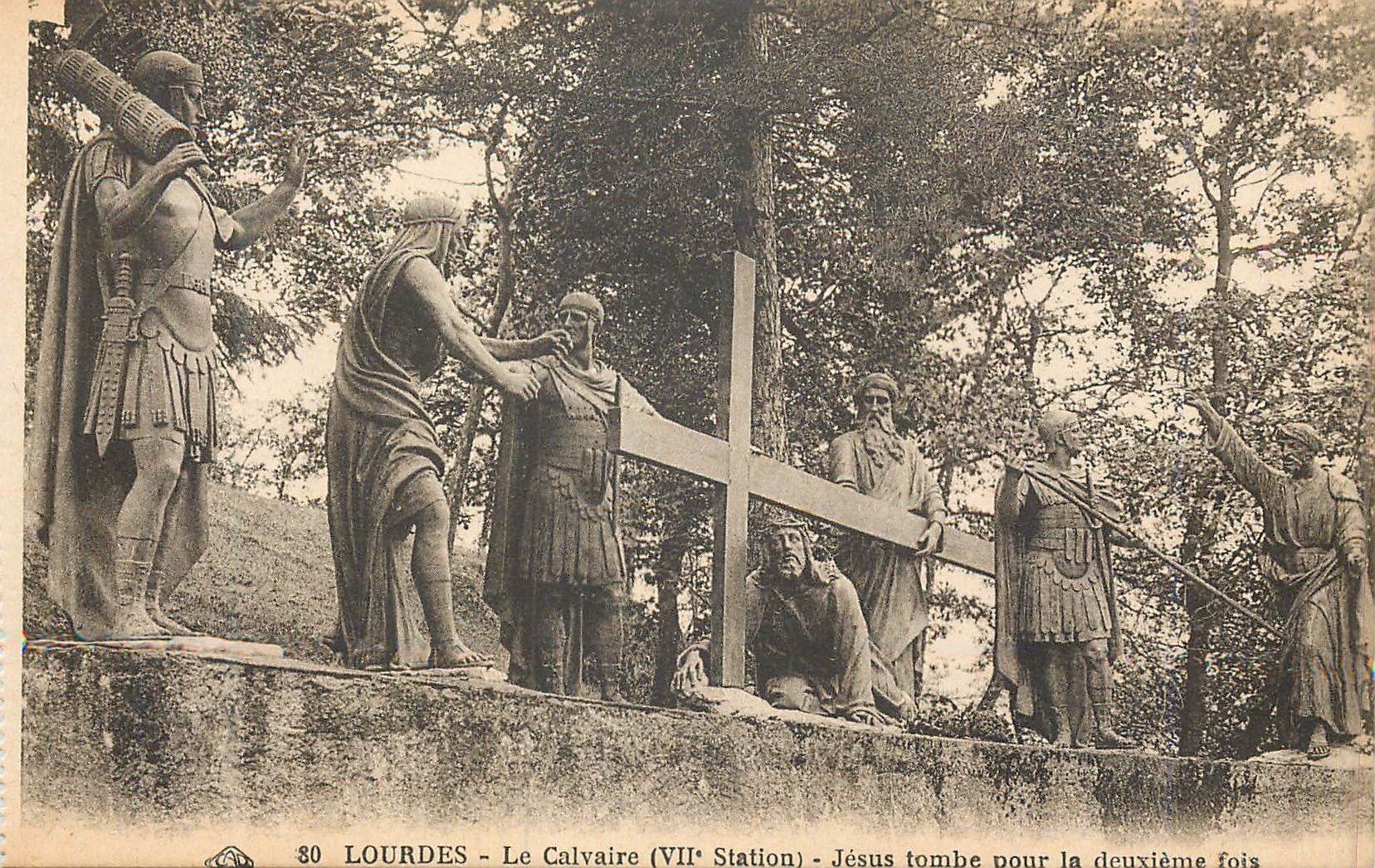 Lourdes - Le Calvaire (VIIe Station) - Jésus tombe pour la deuxième fois