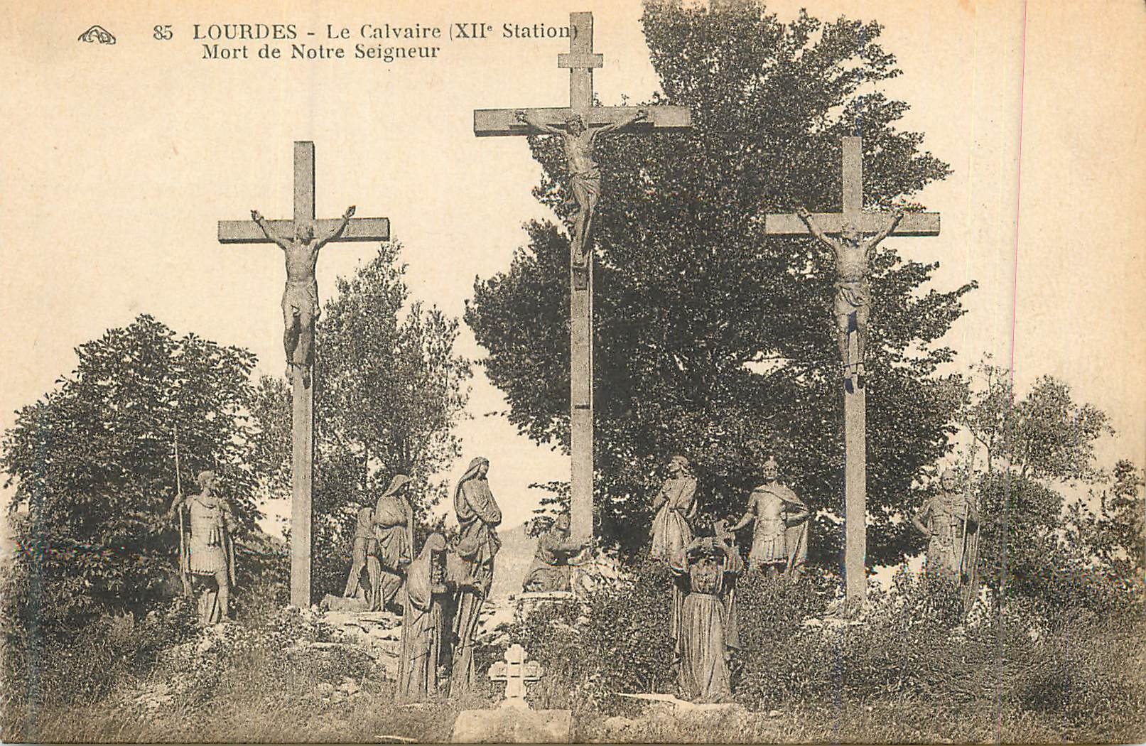 CPA 85 lourdes le calvaire(xii station) mort de notre seigneur