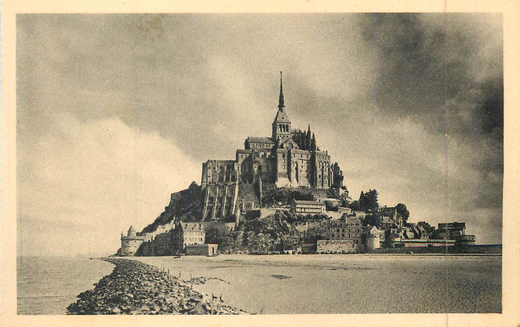 Mont Saint-Michel — Vue générale - Face Sud — Serv. Commercial Monuments Historiques, Paris