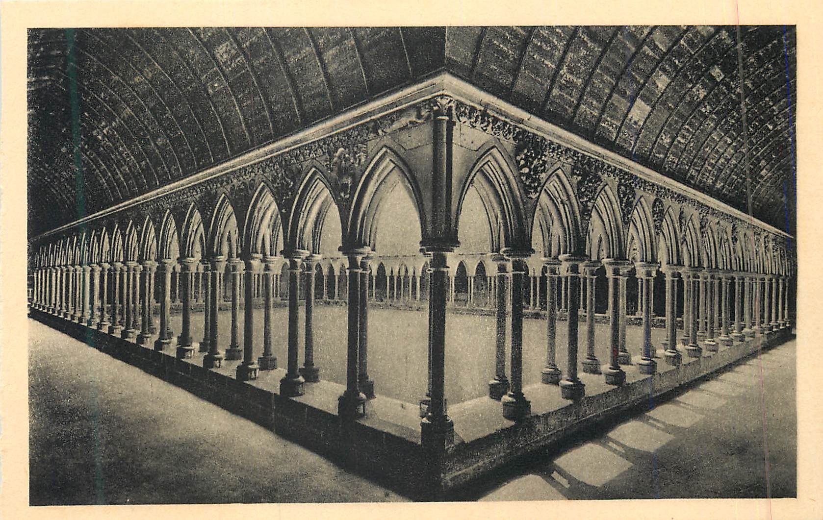 Abbaye du Mont-Saint-Michel — Le Cloître — Serv. Commercial Monuments Historiques, Paris