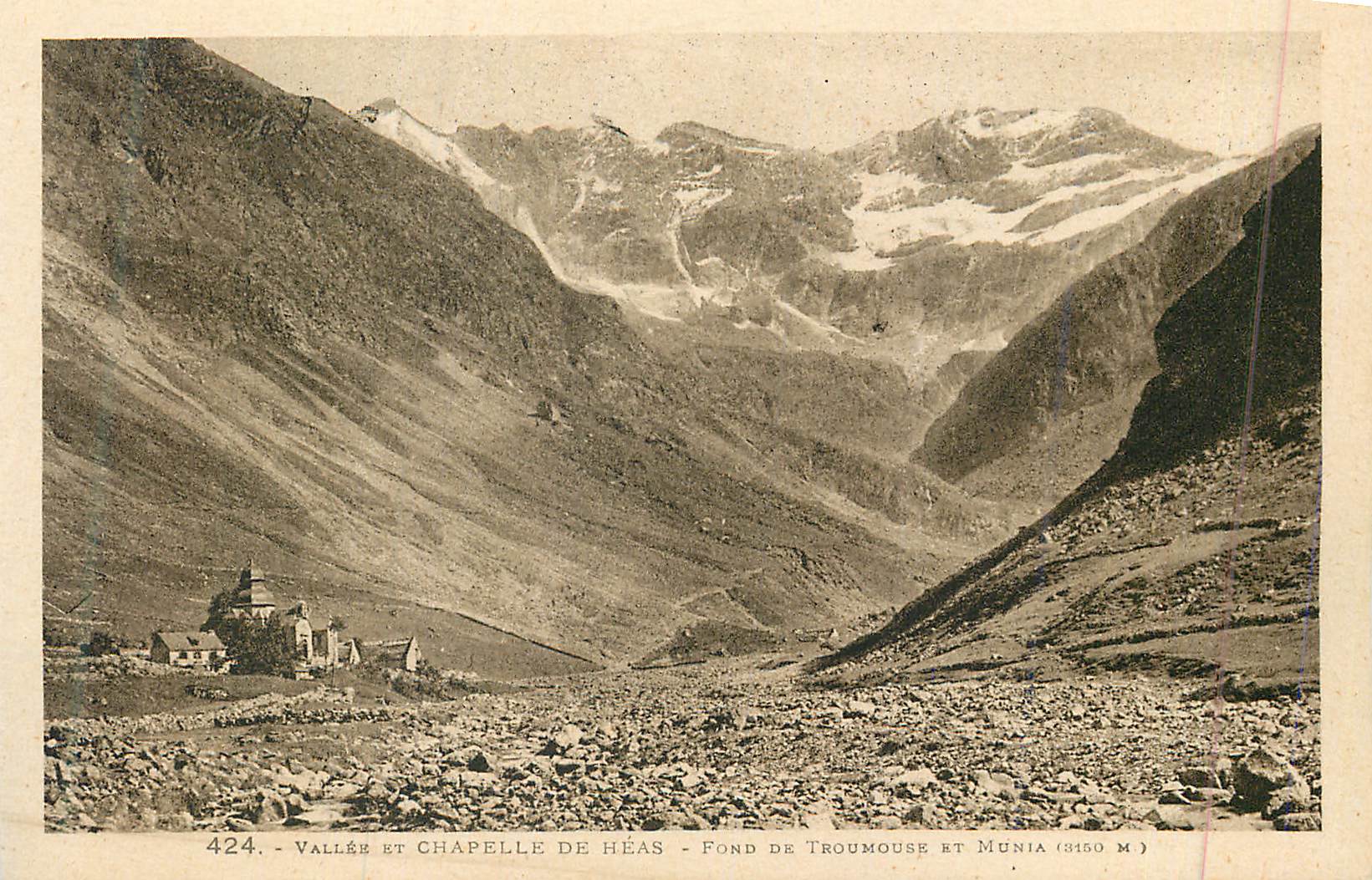 CPA 424 vallee et chapelle de heas fond de trounouse et munia