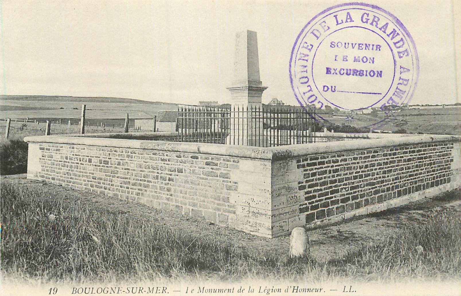 Boulogne-sur-Mer — Denkmal der Ehrenlegion — LL.