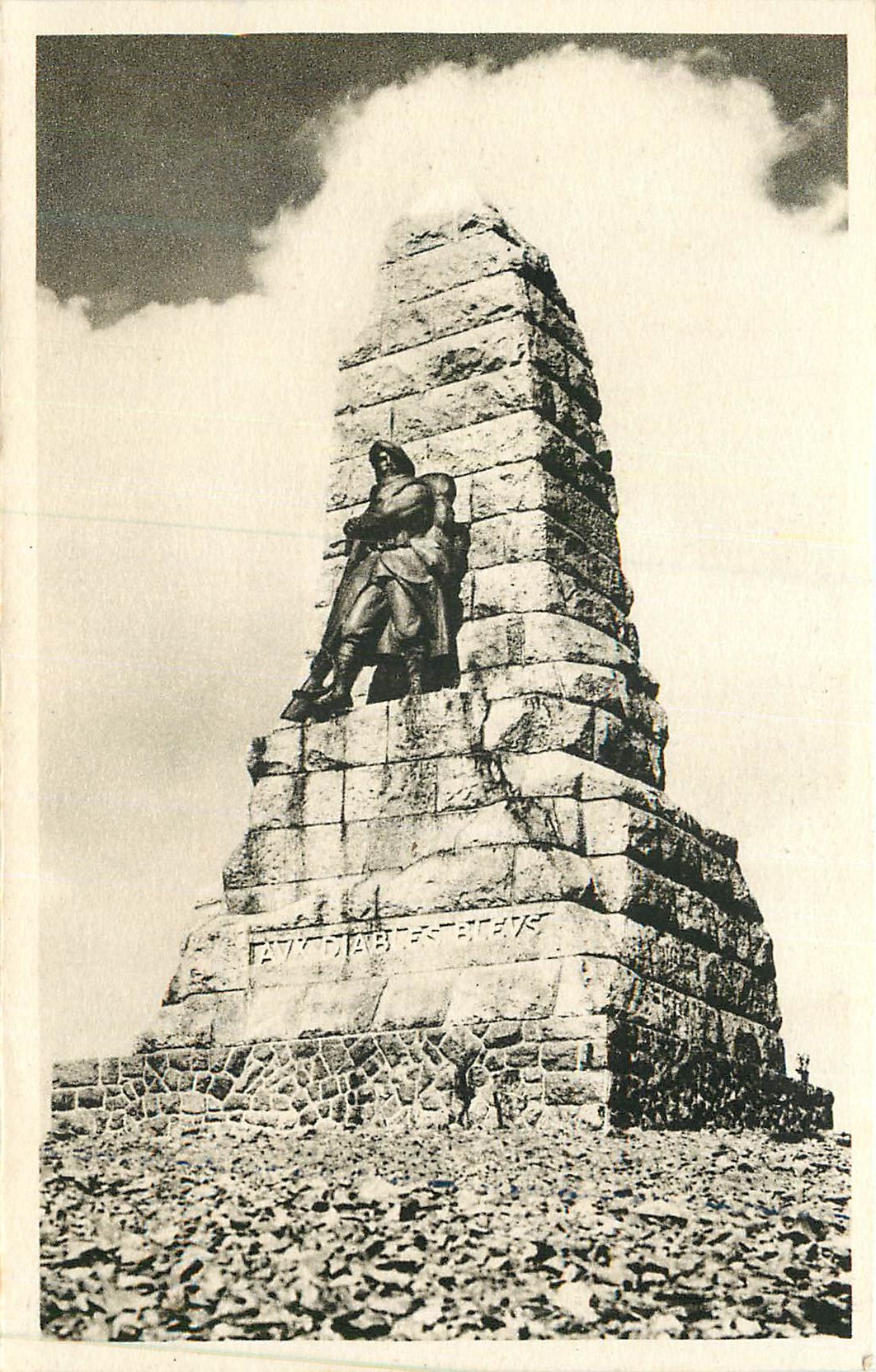 Monument « Aux Diables Bleus » — au GRAND-BALLON — Photomaag N° 44