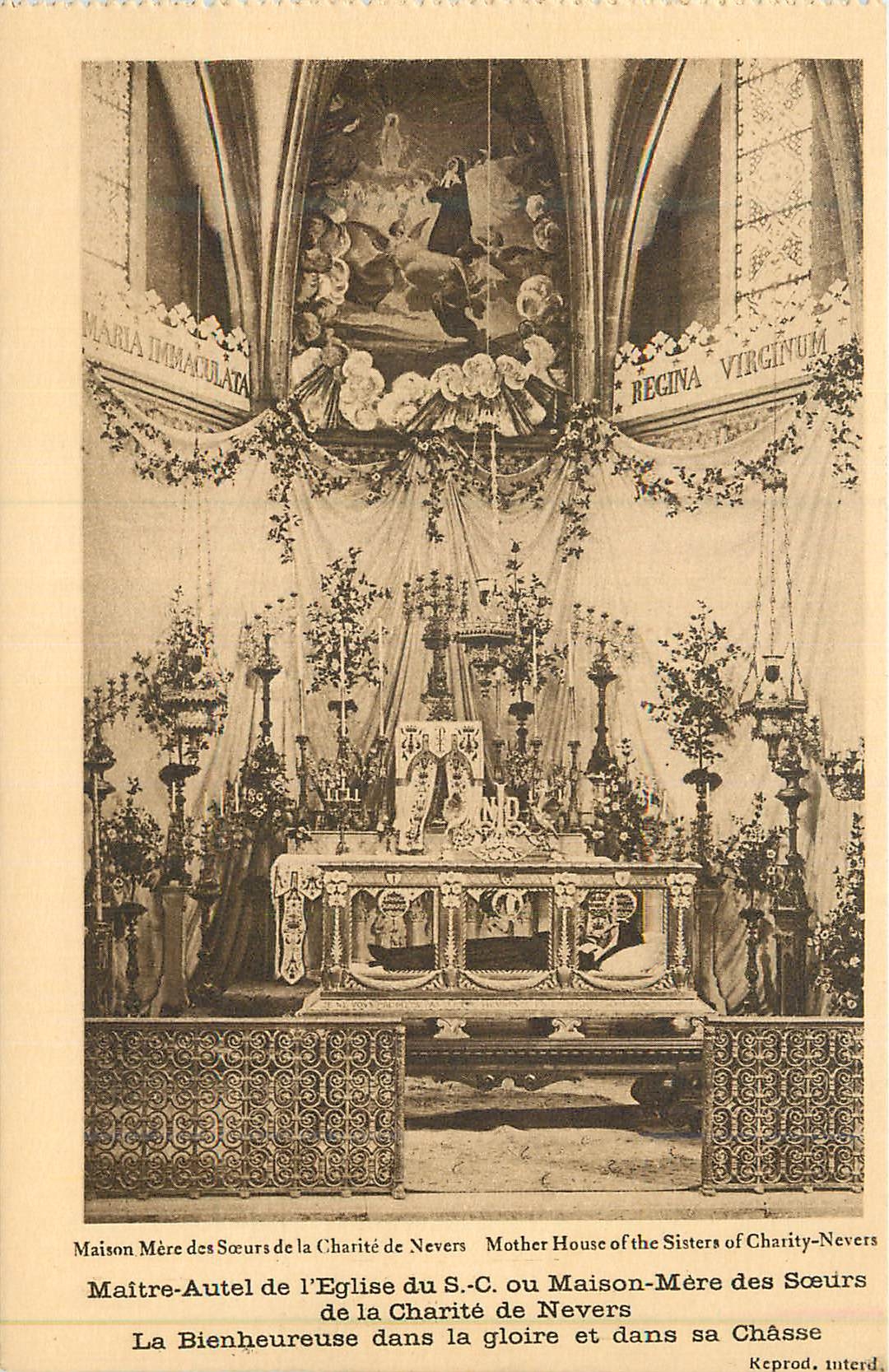 CPA Maitre autel de l eglise du s c ou maison mere des soeurs de la charite de nevers