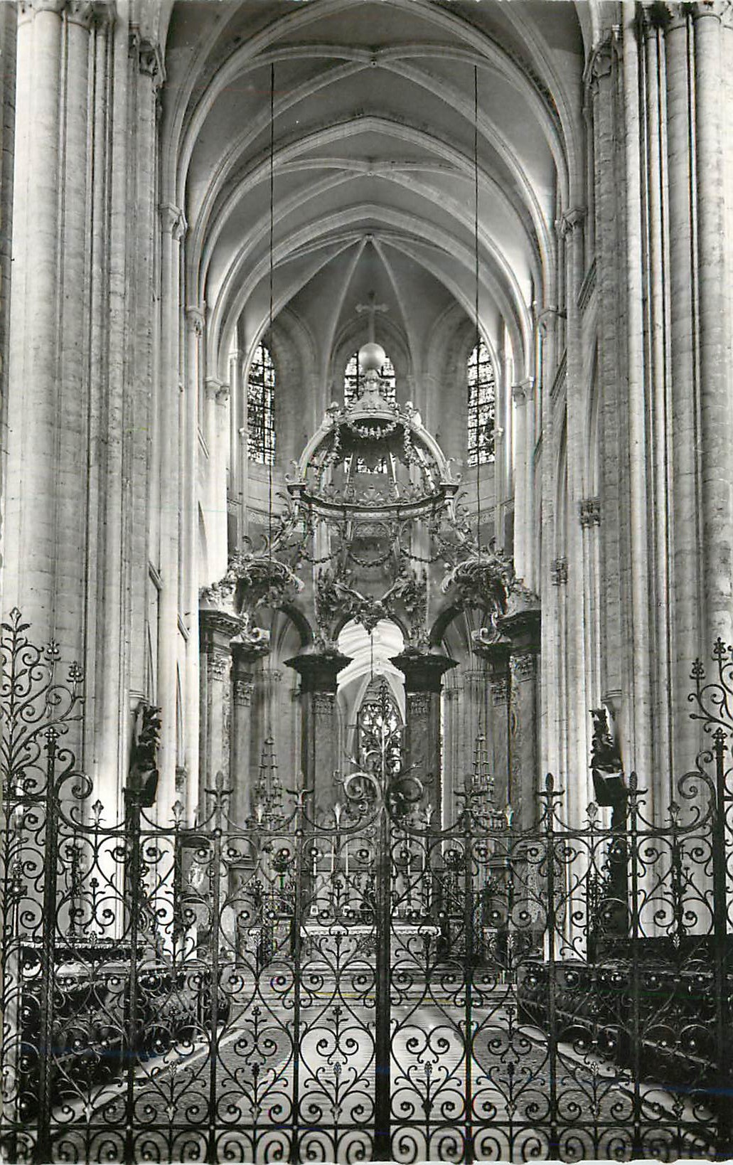 CPM Fecamp (seine maritime) abbatiale de la sainte trinite(xi et xiii siecle) chapelle de la vierge(xv siecle)