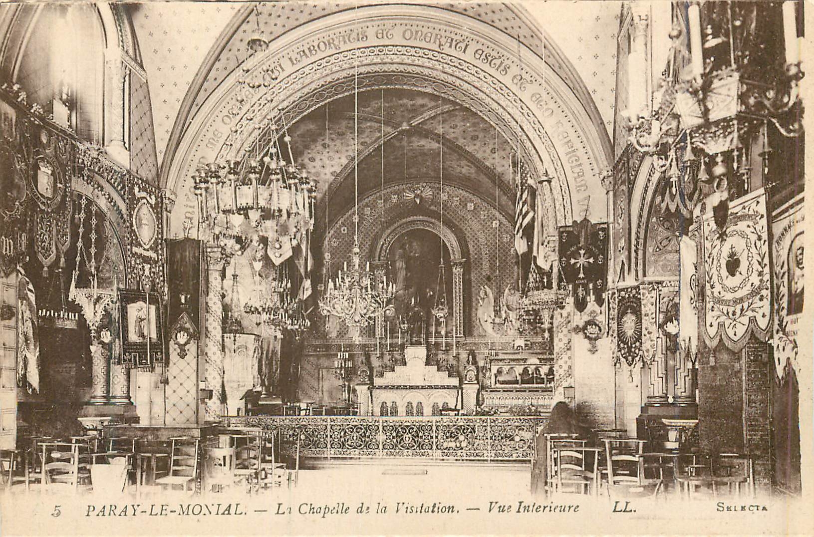 Paray-le-Monial — La Chapelle de la Visitation — Vue Intérieure — LL. — Série 5