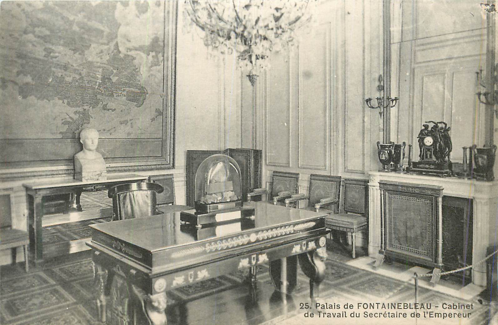 Schloss FONTAINEBLEAU - Arbeitszimmer des Kaisers Sekretärs — n°25
