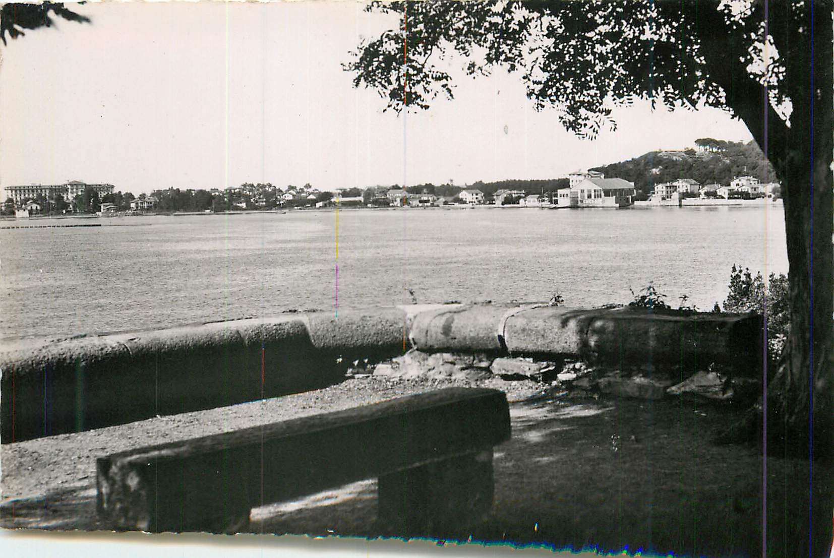 La Pointe d'Hendaye vue du Vieux Fort — « NOS BELLES PYRENEES » — E. C. Paris, n° 1303