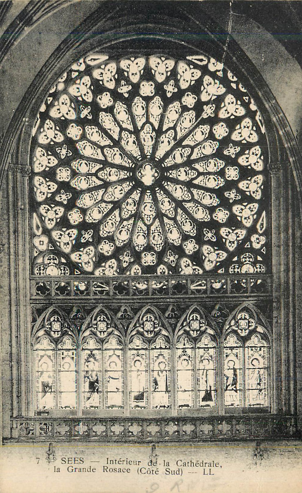 CPA Sees Interieur de la Cathedrale la Grande Rosace (Cote Sud)