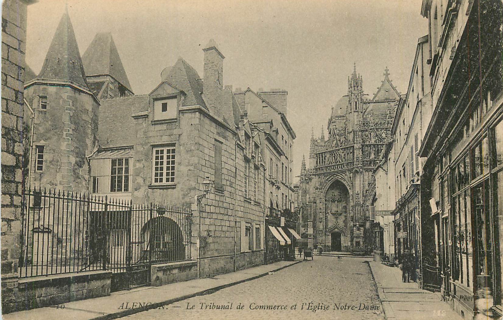 CPA Alencon Tribunal de Commerce et l'Eglise Notre Dame