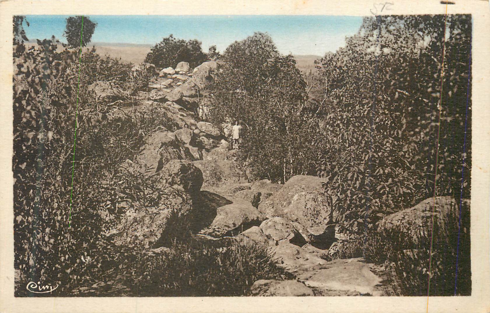 CPA Mondeville (S et L) La Roche Branlante