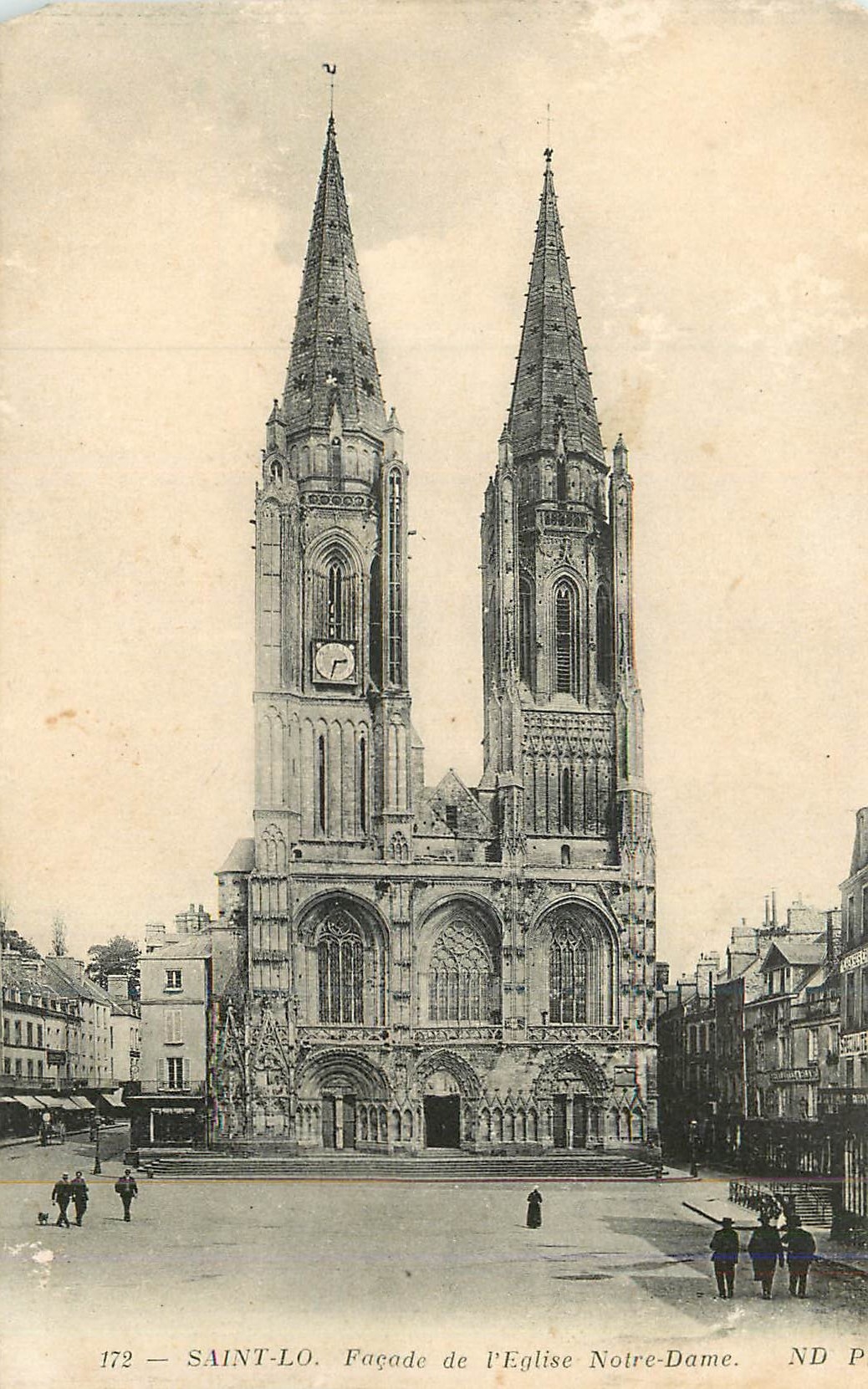 CPA Saint Lo Facade de l'Eglise Notre Dame