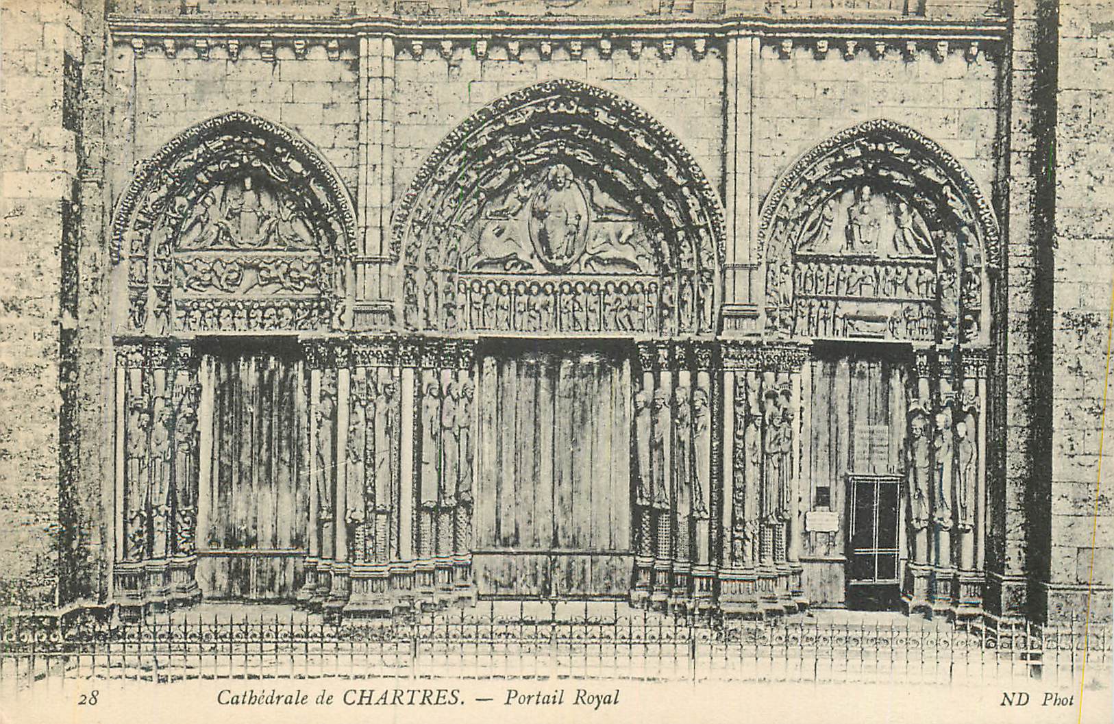 CPA Cathedrale de Chartres Portail Royal
