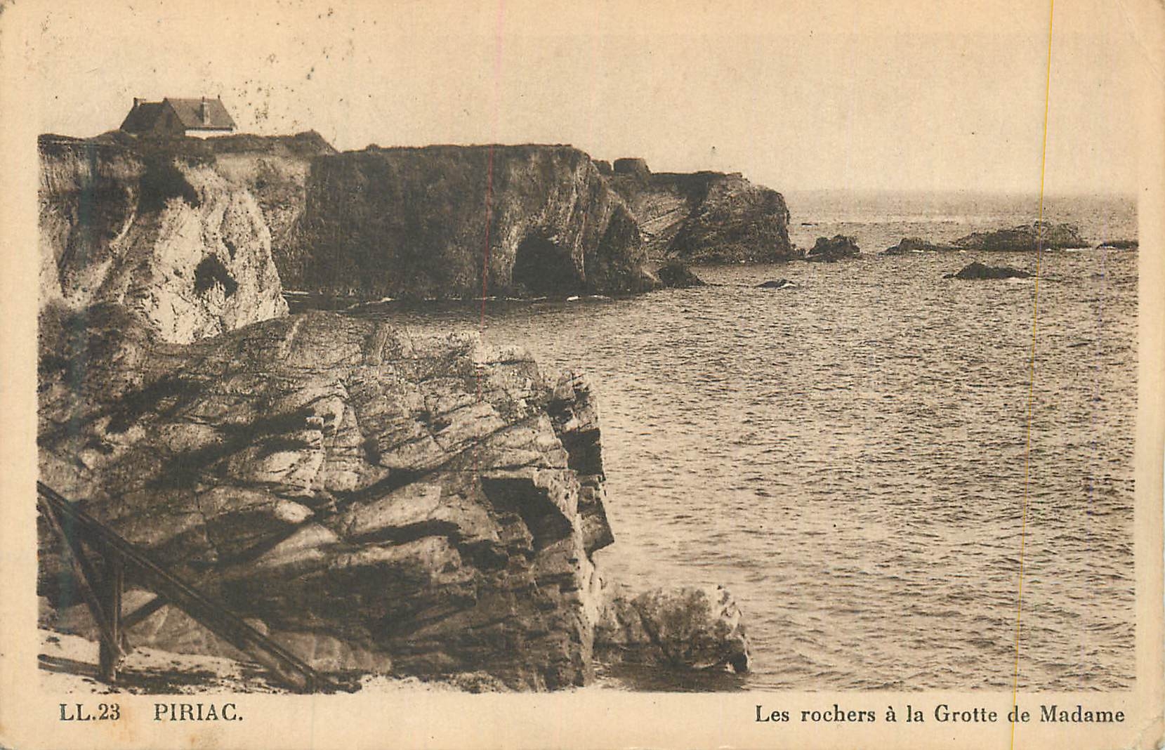 CPA Piriac Les Rochers a la Grotte de Madame