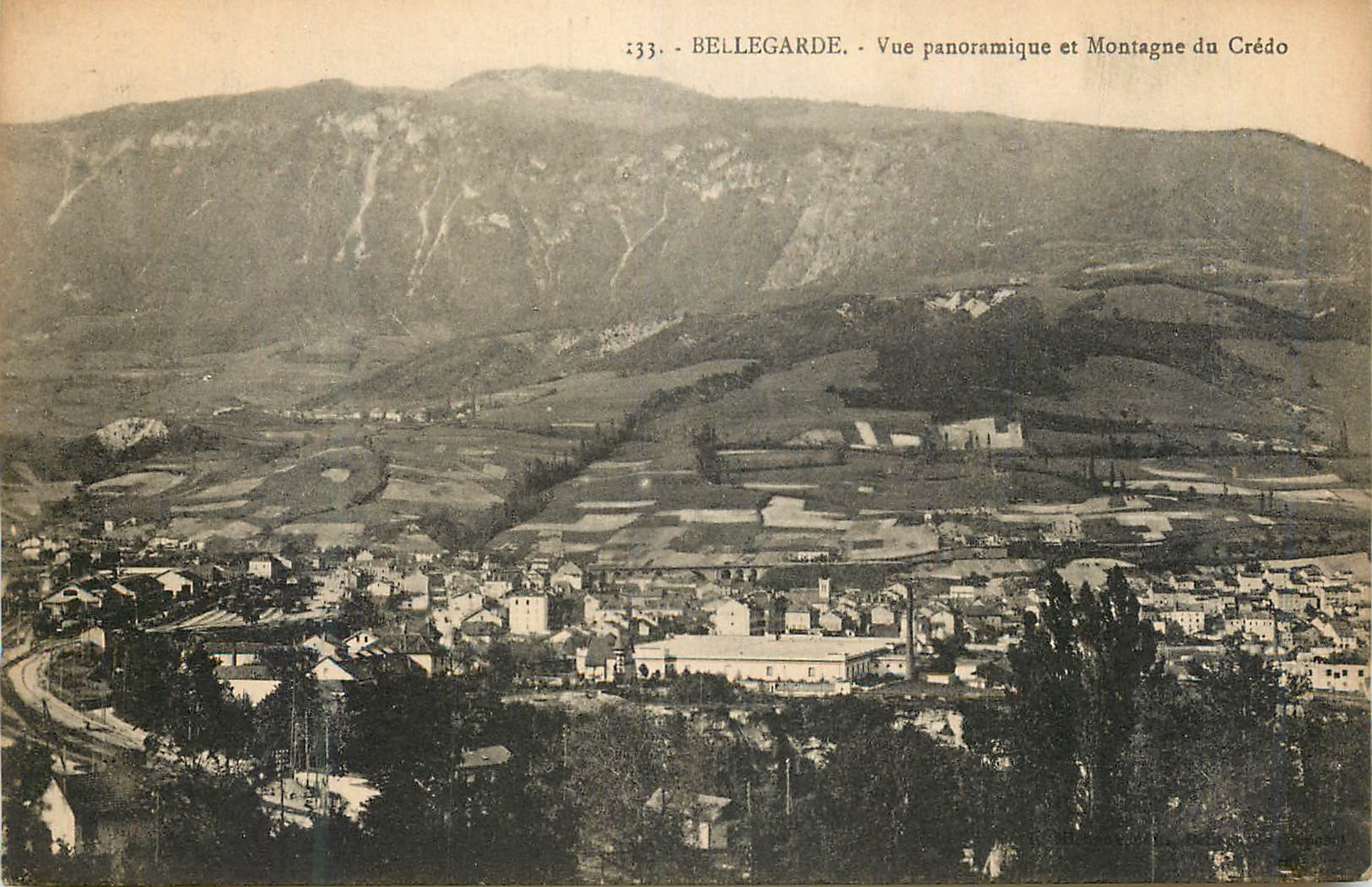 CPA Bellegarde Vue Panoramique et Montagne du Credo