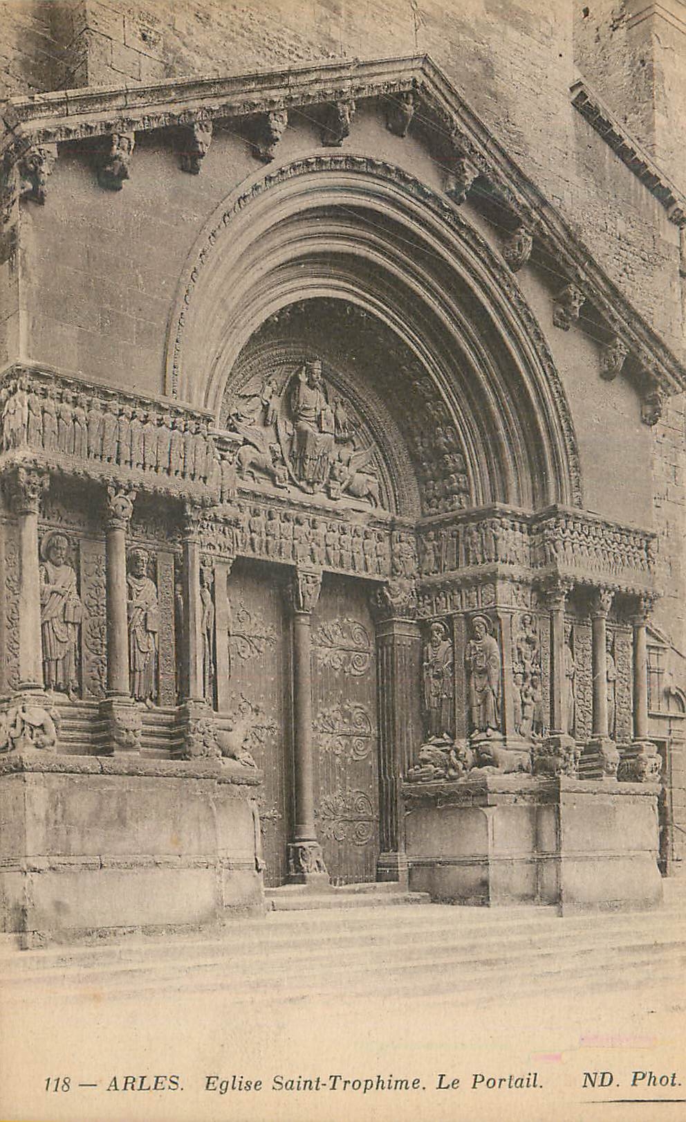 CPA Arles Eglise Saint Trophime Le Portail