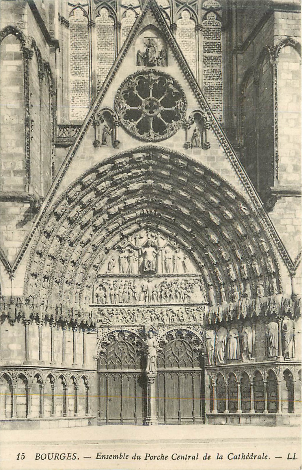 CPA Bourges Ensemble du Porche Central de la Cathedrale