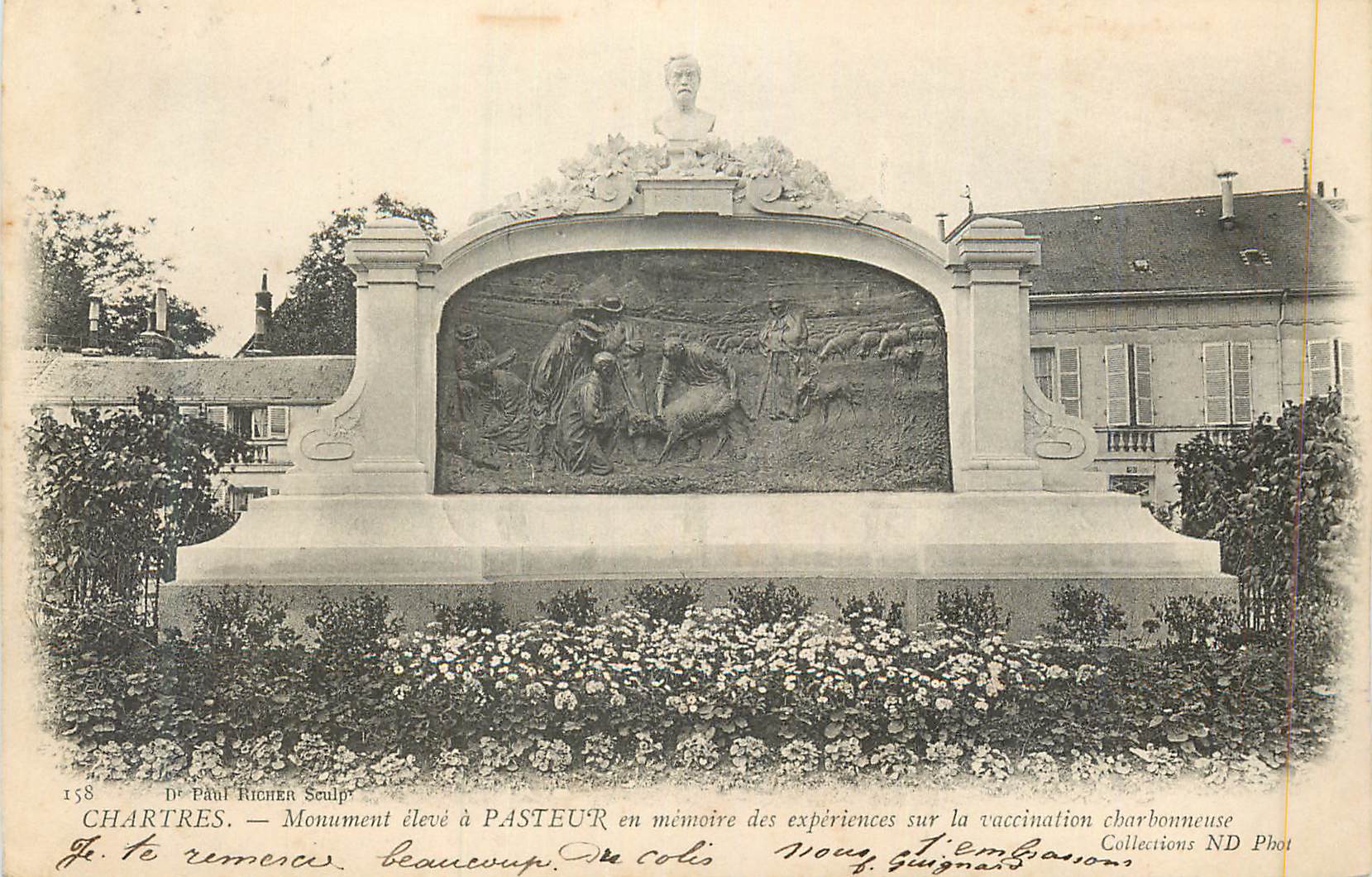 CPA Chartres Monument Eleve a Pasteur en Memoire des Experiences sur la Vaccination Charbonneuse