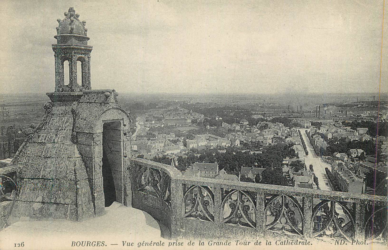 CPA Bourges Vue Generale Prise de la Grande Tour de la Cathedrale