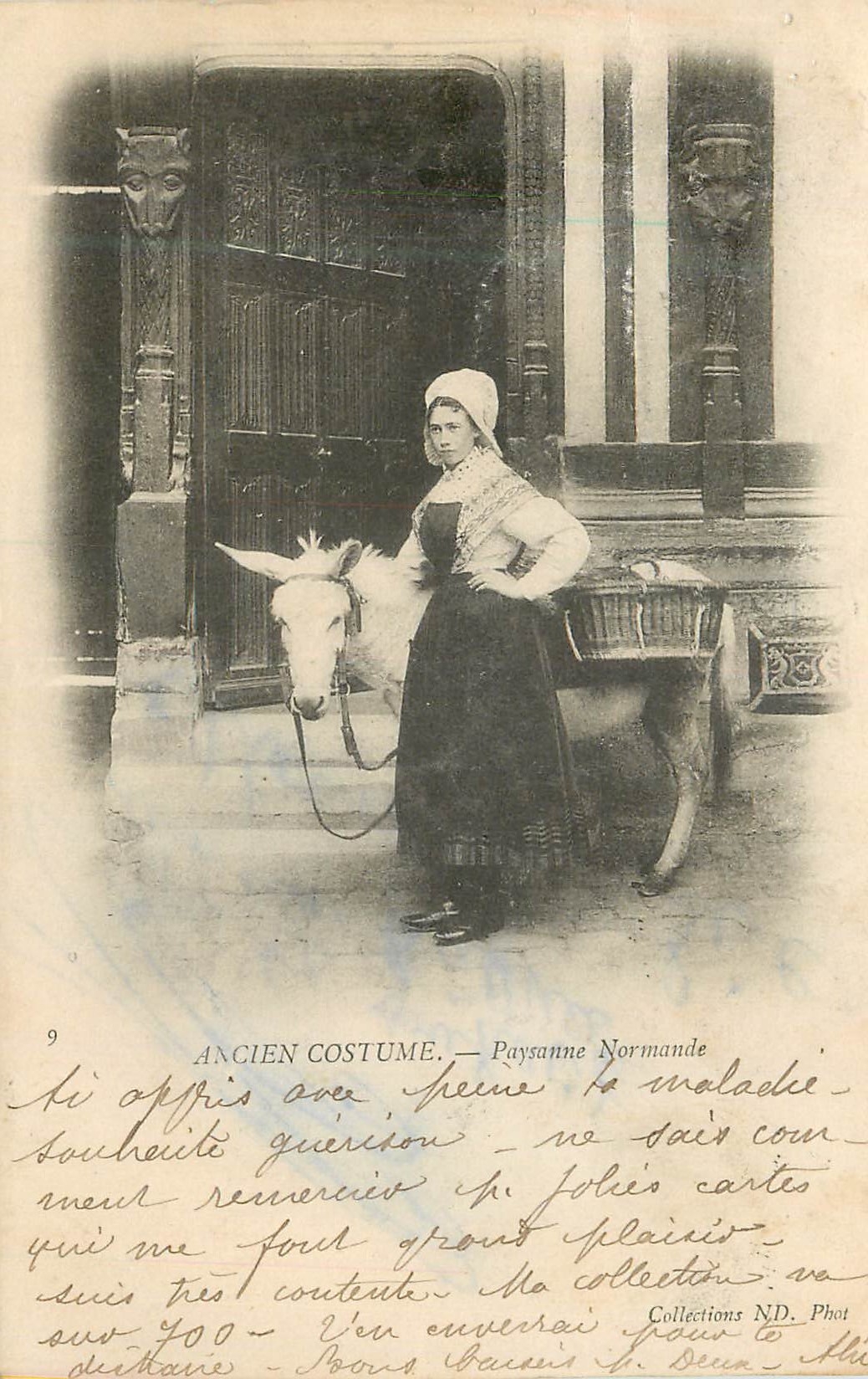 CPA Ancien Costume Paysanne Normande Ane Donkey