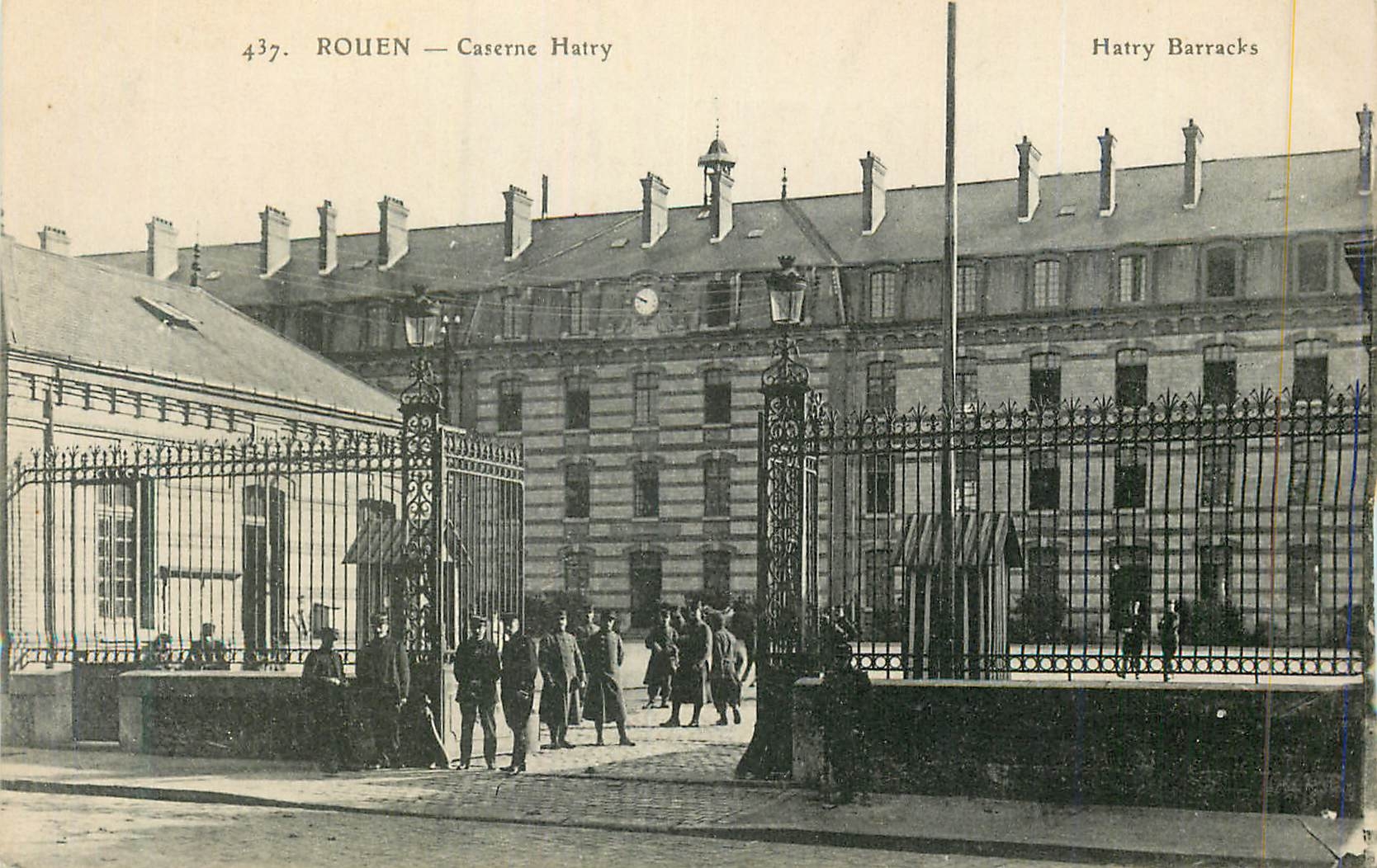 CPA Rouen Caserne Hatry Hatry Barracks Militaria