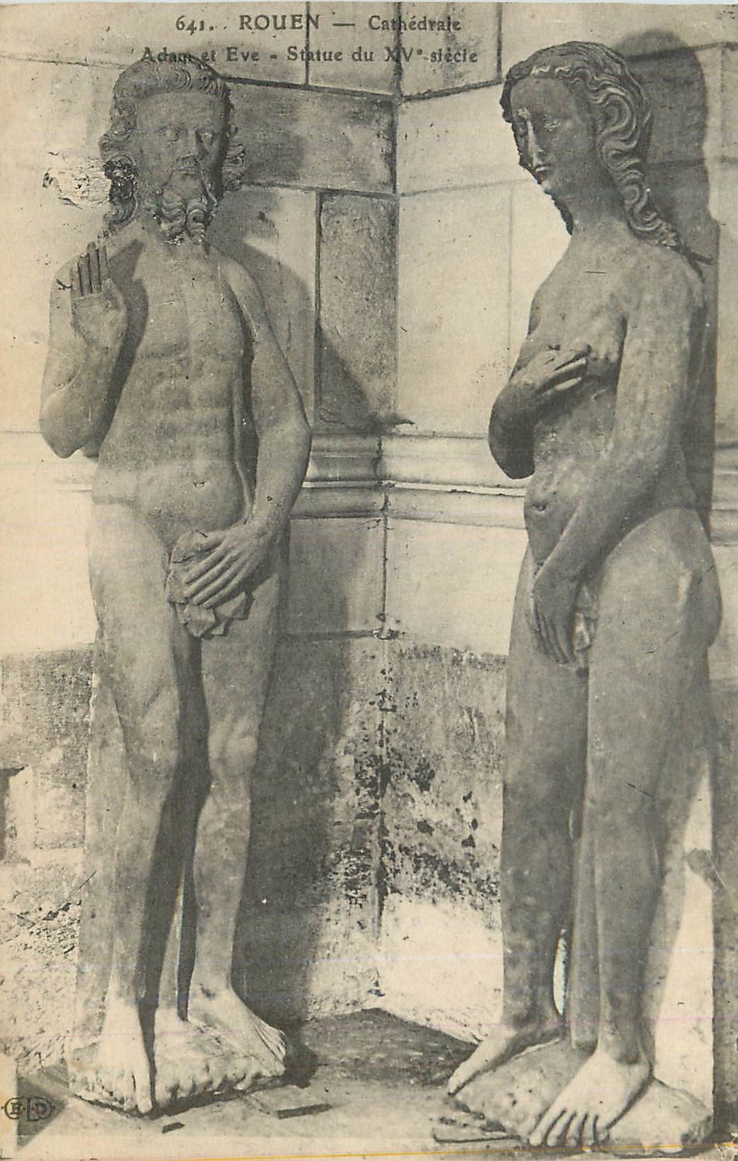 CPA Rouen Cathedrale Adam et Eve Statue du XVe Siecle