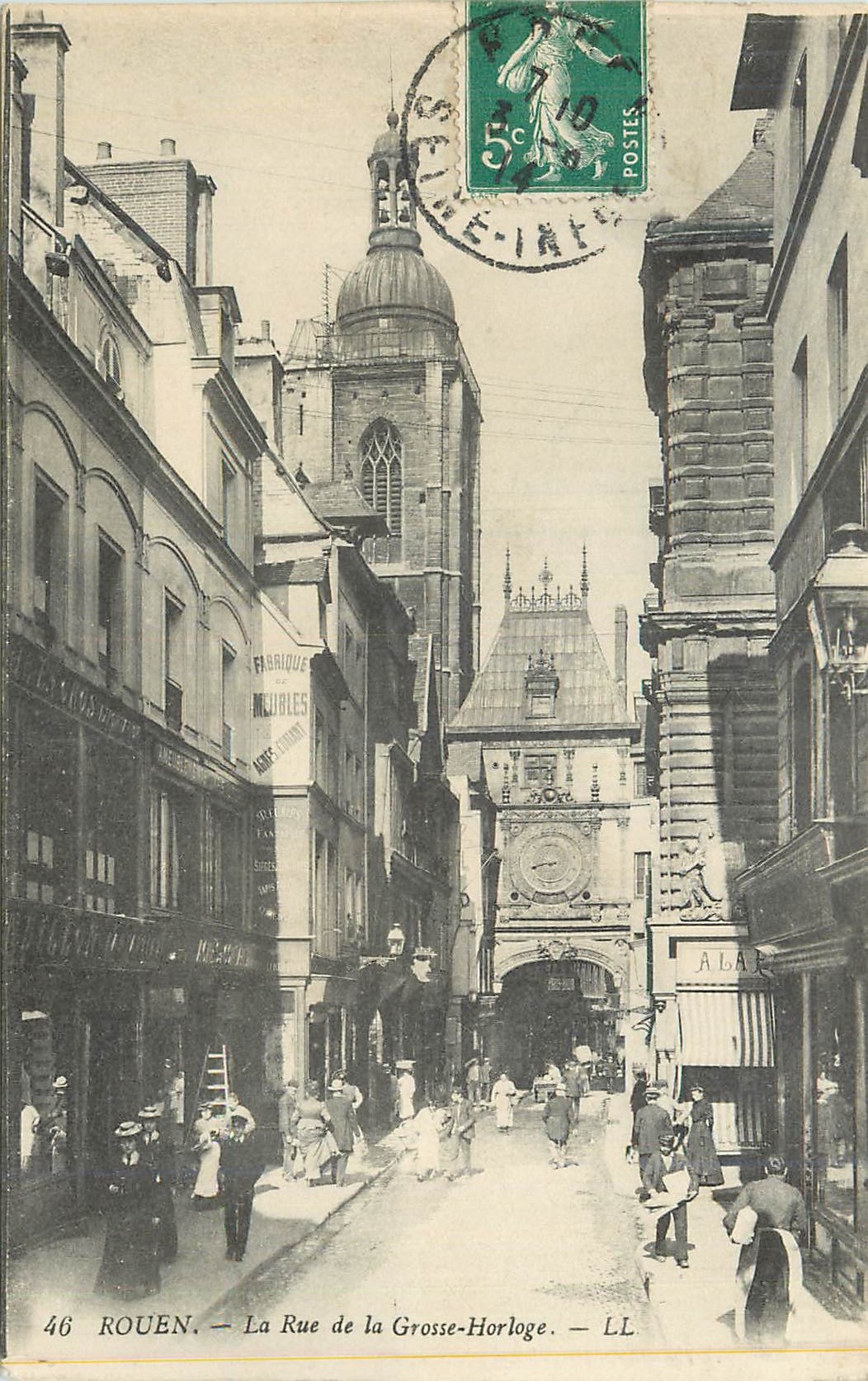 CPA Rouen La Rue de La Grosse Horloge 