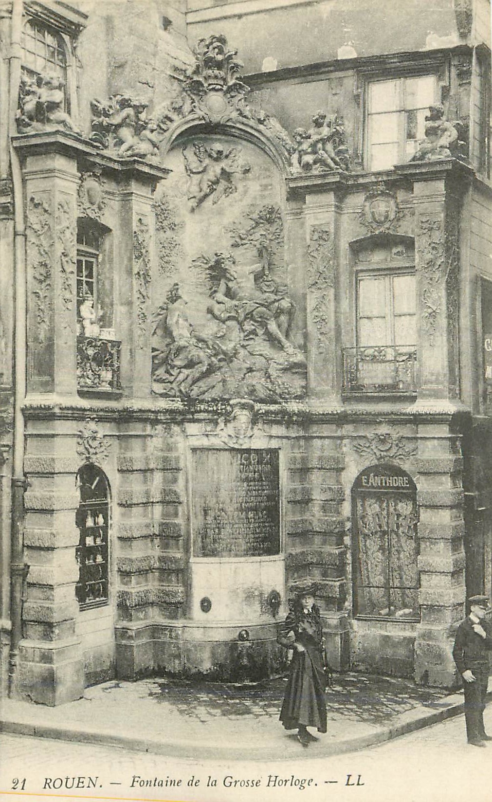 CPA Rouen Fontaine de la Grosse Horloge