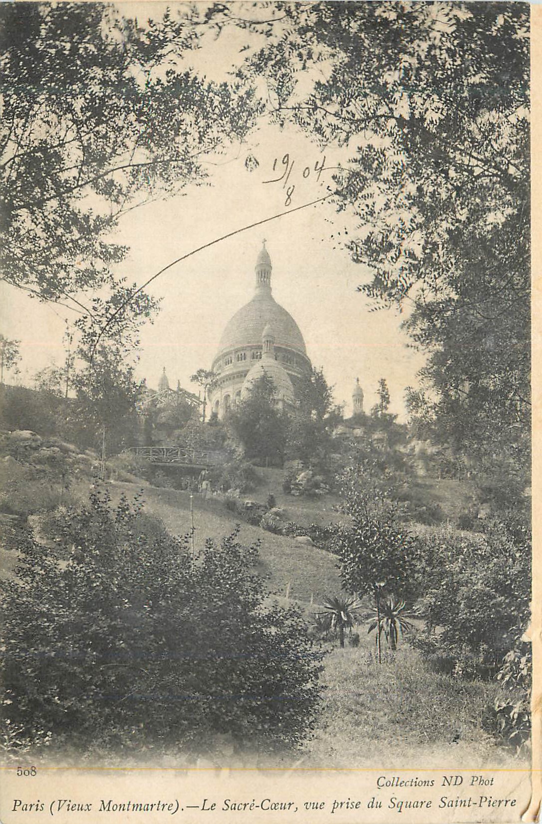 CPA Paris (Vieux Montmartre) Le Sacre Coeur Vue Prise du Square Saint Pierre