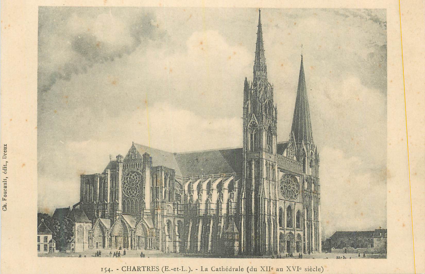 CPA Chartres (E et L) La Cathedrale (du XIIe au XVIe Siecle)