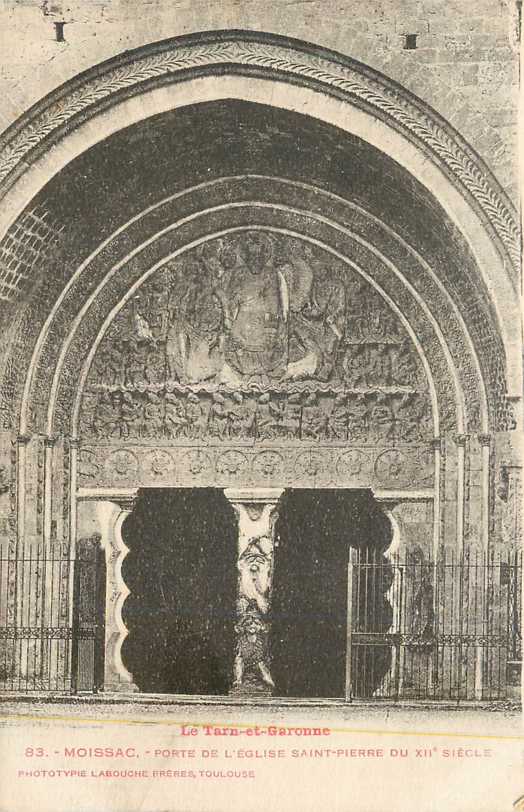 CPA Le Tarn et Garonne Moissac Porte de l'Eglise Saint Pierre du XIIe Siecle