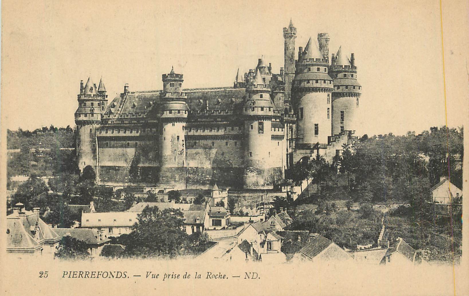 Pierrefonds — Vue prise de la Roche — ND.