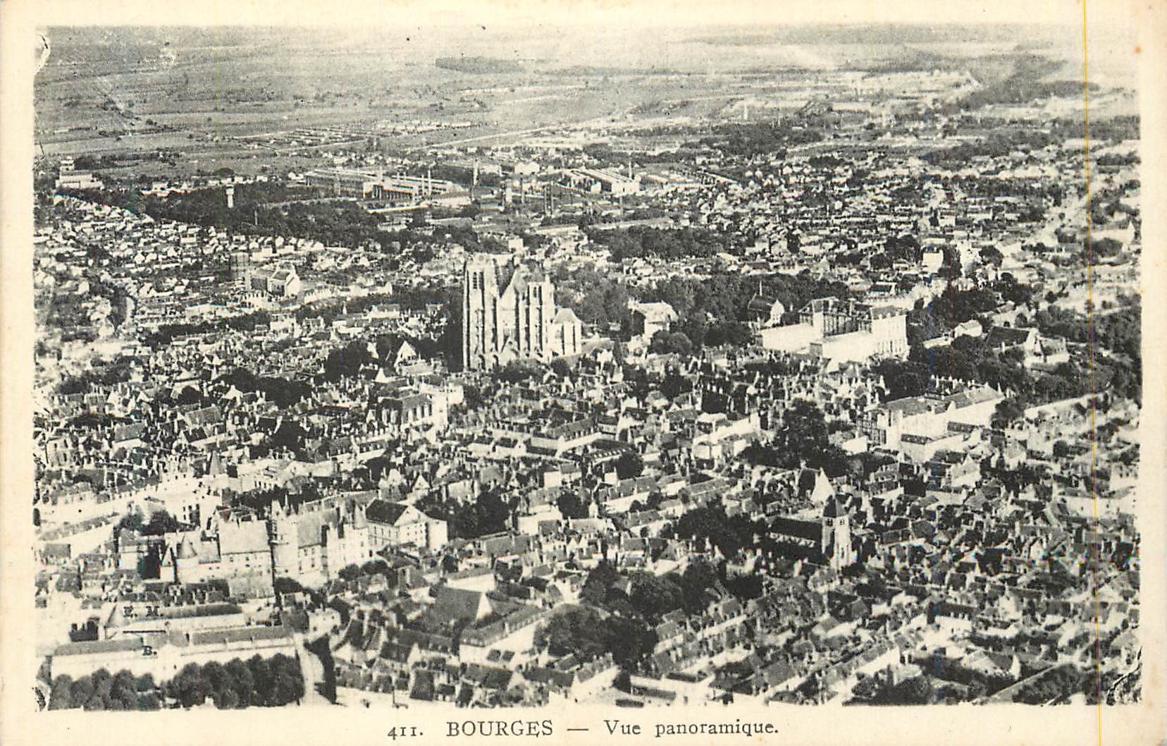 CPA Bourges Vue Panoramique