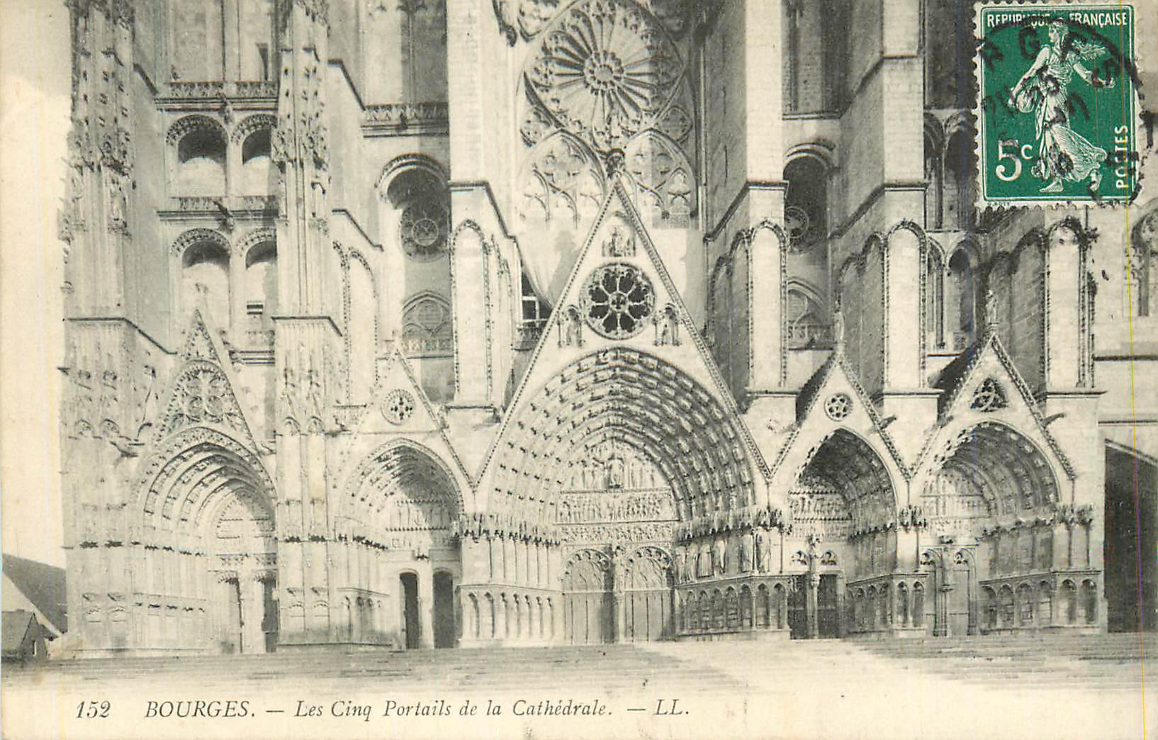 CPA Bourges Les Cinq Portails de la Cathedrale