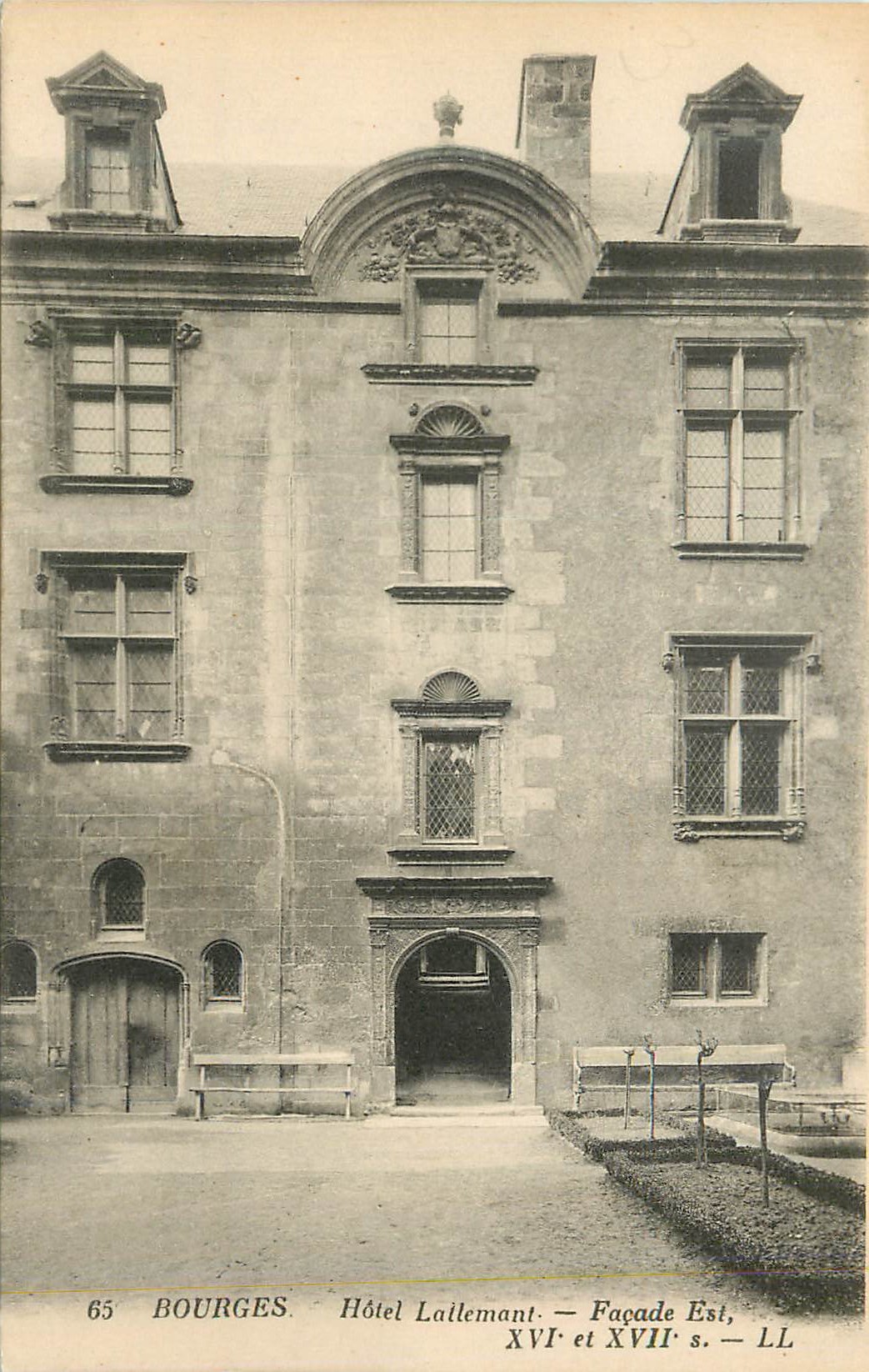 CPA Bourges Hotel Lallemant Facade Est XVI et XVIIe S