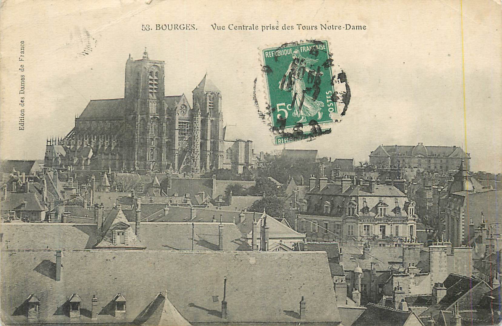 CPA Bourges Vue Centrale prise des Tours Notre Dame