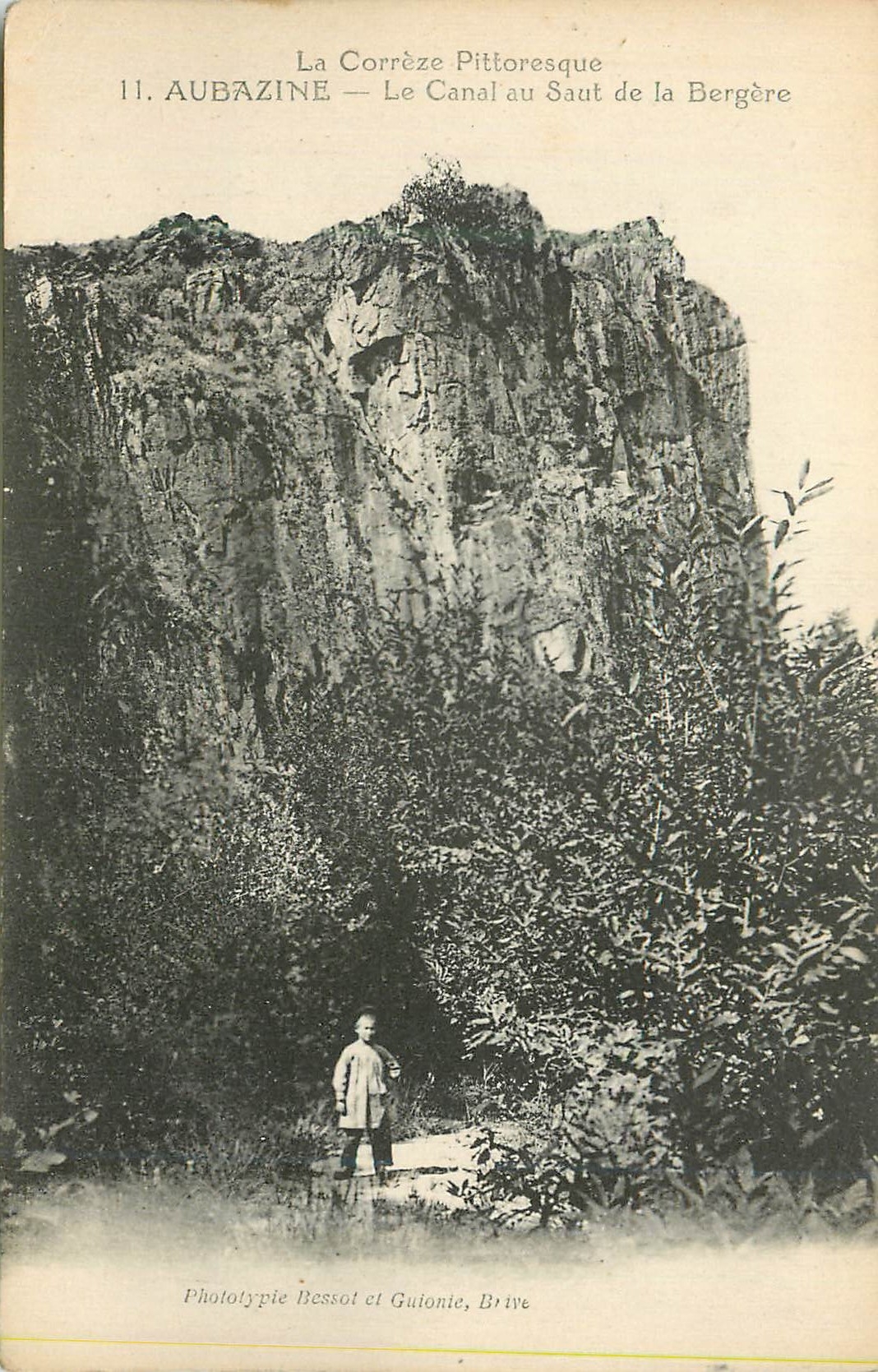 CPA La Correze Pittoresque Aubazine Le Saut de la Bergere