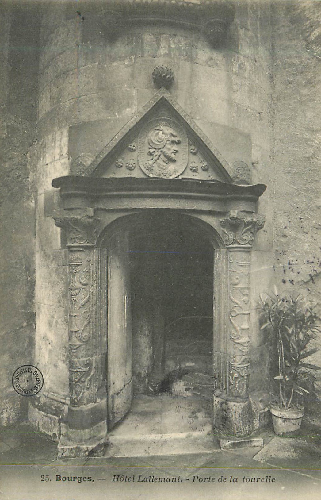 CPA Bourges Hotel Lallemant Porte de la Tourelle