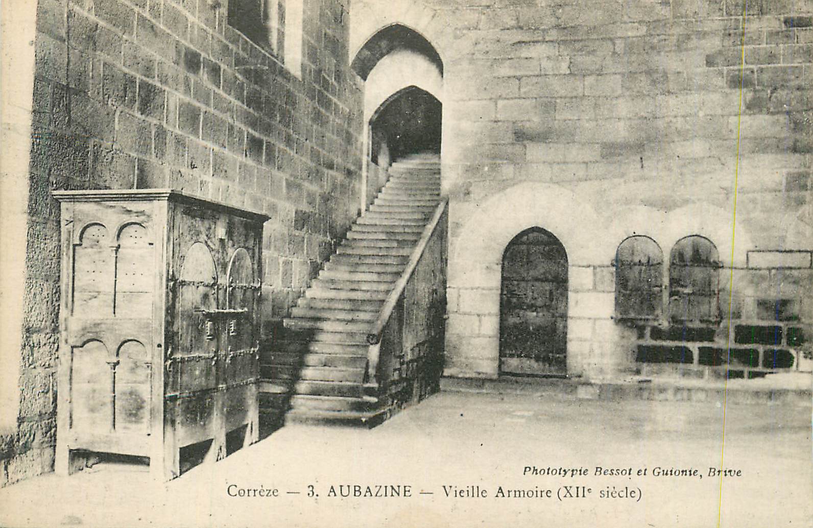 CPA Correze 3 Aubazine Vieille Armoire (XIIe Siecle)