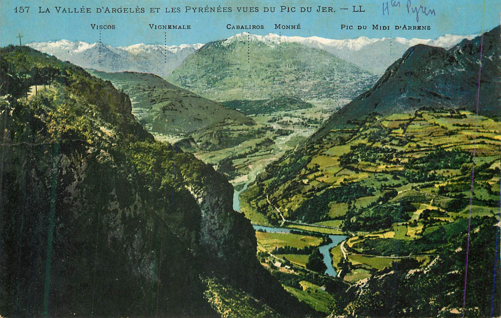 La Vallée d'Argelès et les Pyrénées vues du Pic du Jer — LL