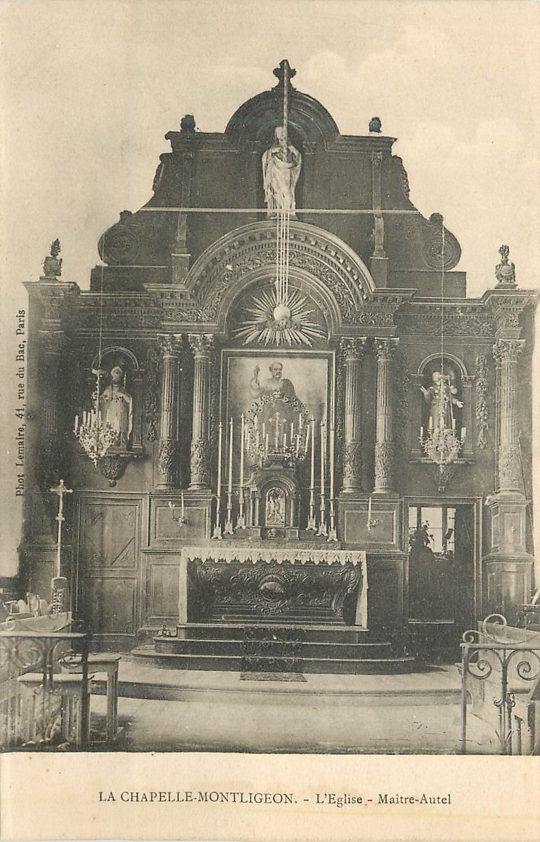 CPA La Chapelle Montligeon L'Eglise Maitre Autel