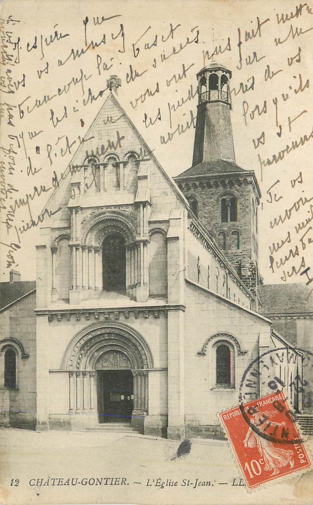 CPA Chateau Gontier L'Eglise St Jean