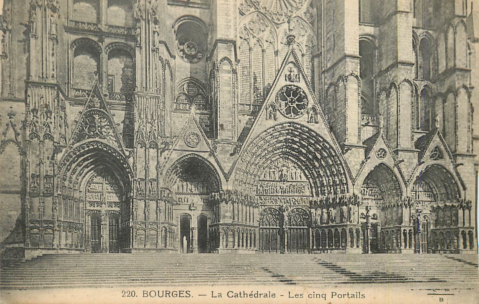 CPA Bourges La Cathedrale Les Cinq Portails