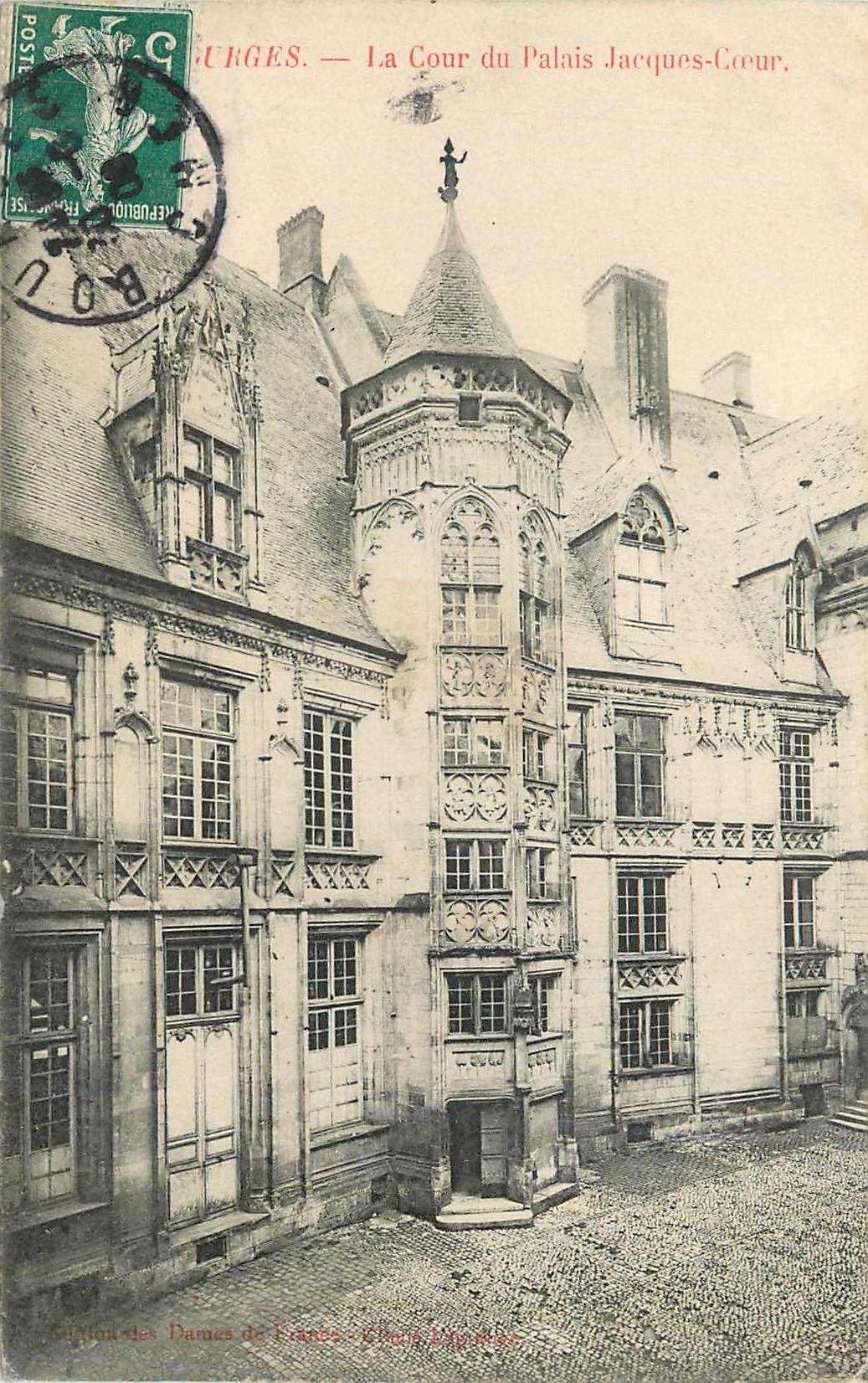 CPA Bourges La cour du Palais Jacques Coeur