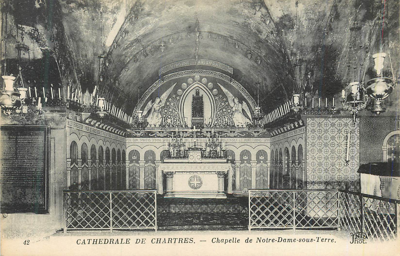 Cathédrale de Chartres — Chapelle de Notre-Dame-sous-Terre — ND Phot.