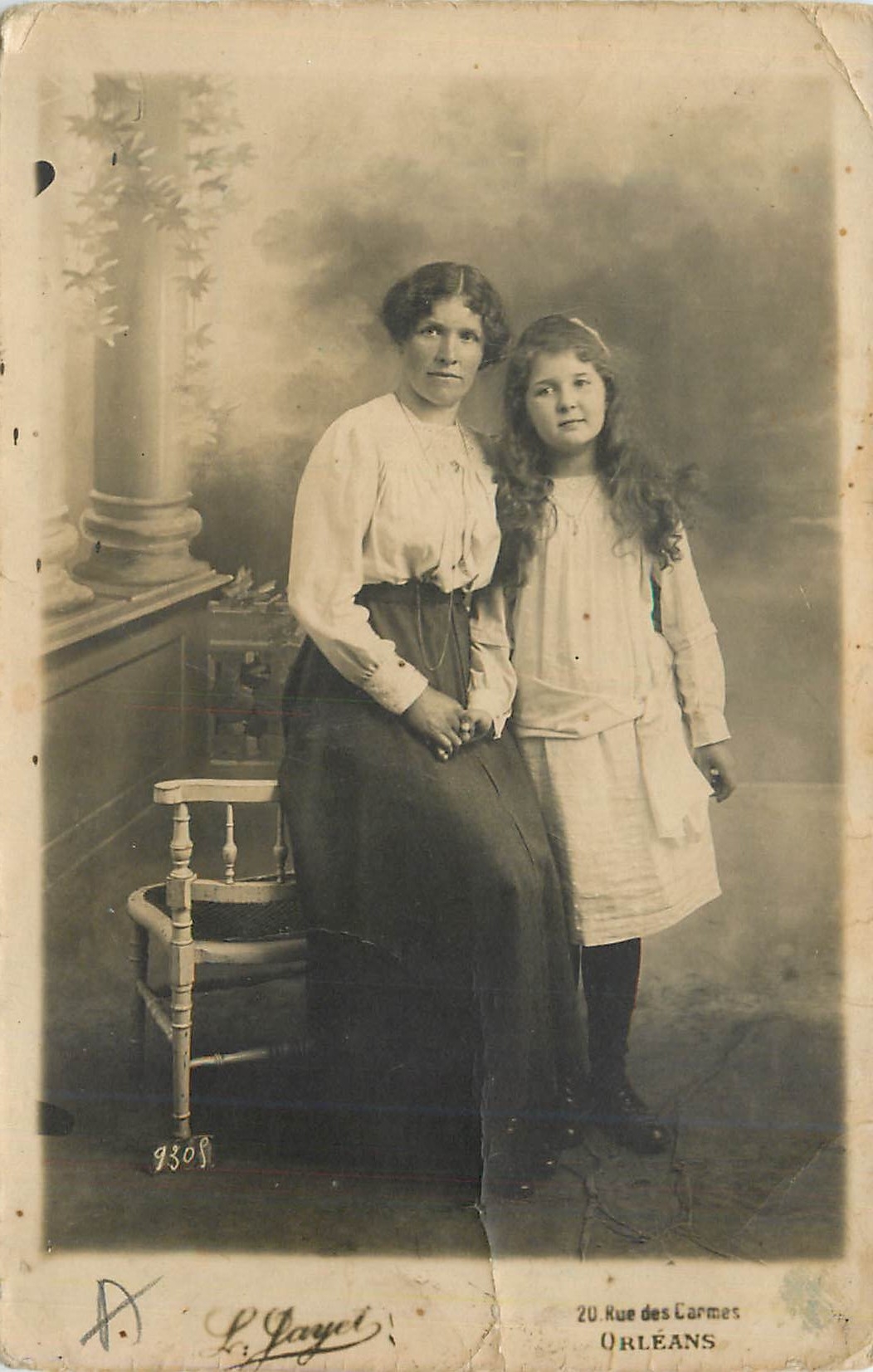 CARTE PHOTO Femme Enfant 20 Rue des Carmes Orleans