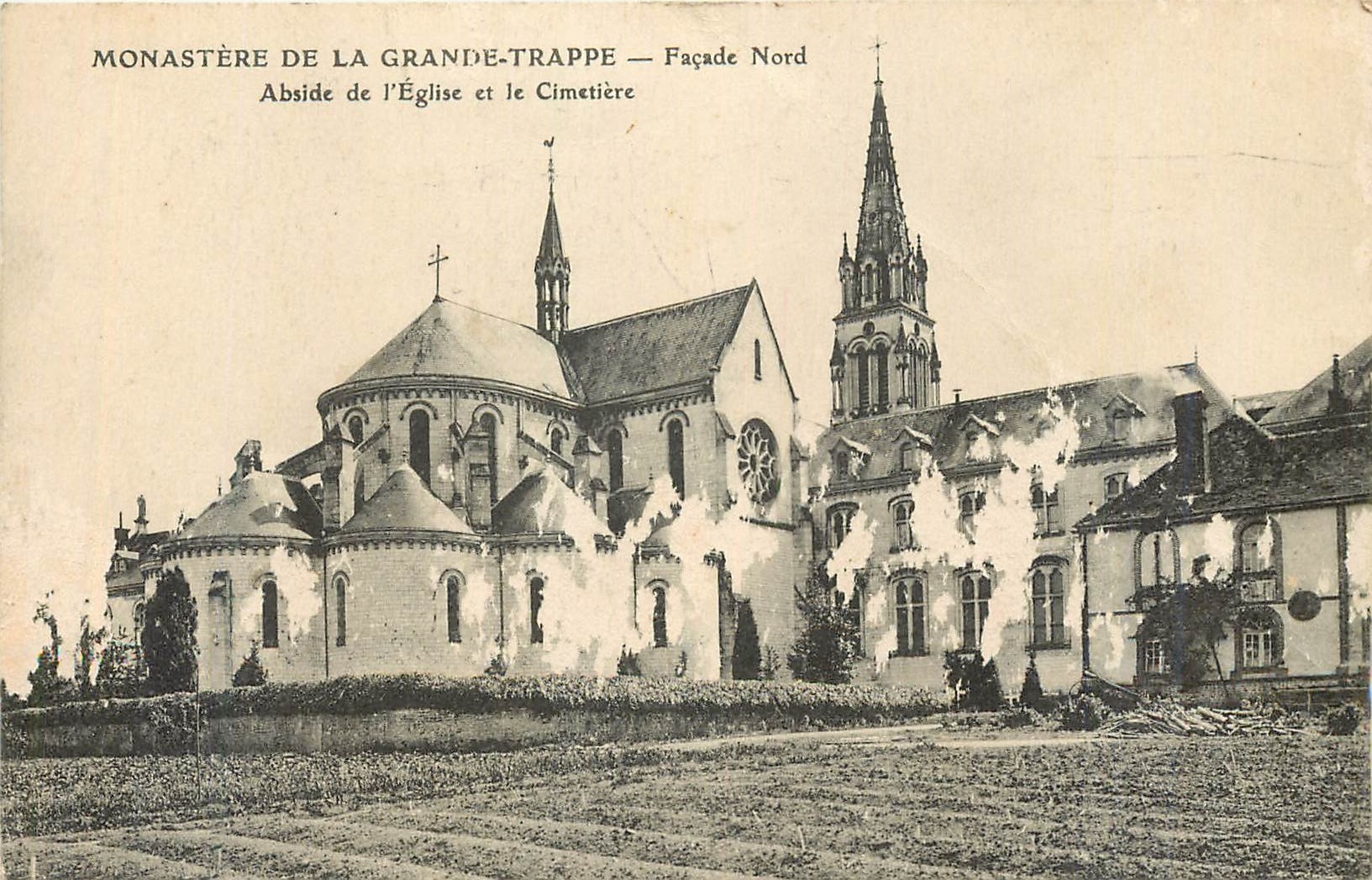 CPA Monastere de la Grande Trappe Facade Nord Abside de L'Eglise et La Cimetiere