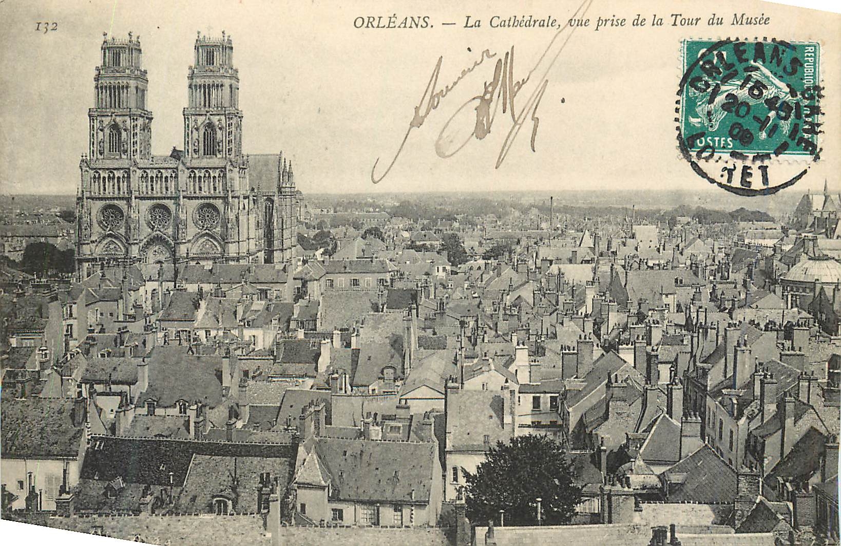 CPA Orleans La Cathedrale Vue Prise de la Tour du Musee